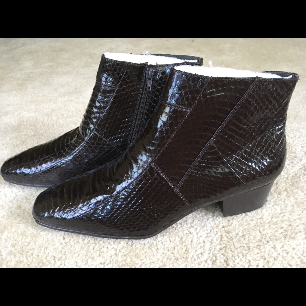 Giorgio Brutini brown snakeskin ankle boots.